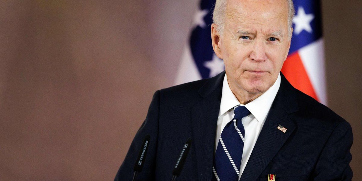 Biden insulta i trumpisti e imbarazza Kamala