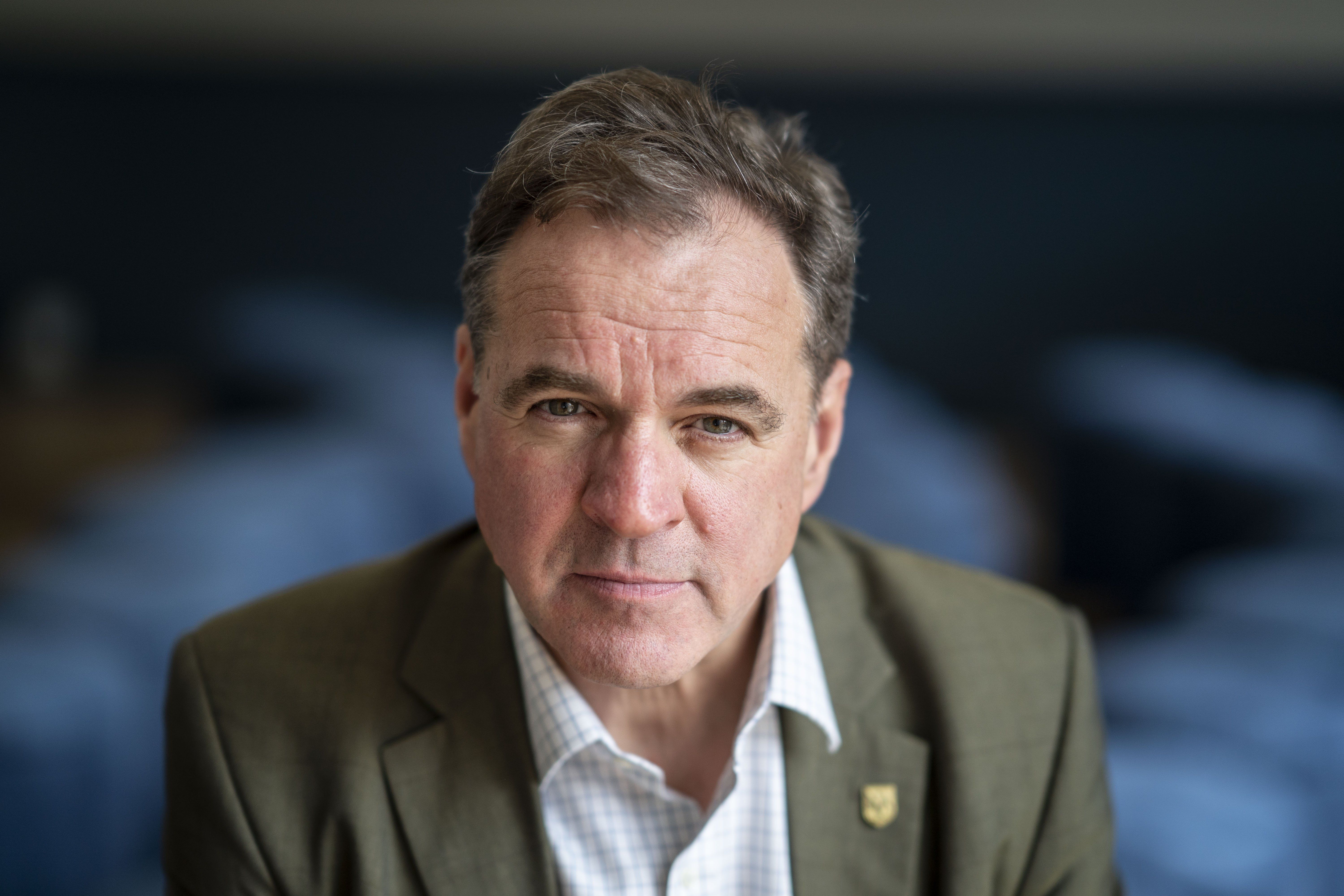 Ferguson: «Rischi democratici con Kamala»