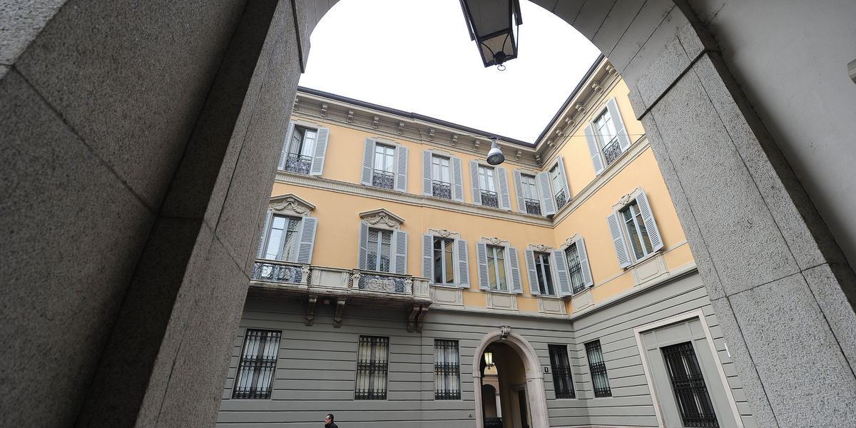 Assemblea senza Caltagirone e Delfin. Ripartono le tensioni su Mediobanca Assemblea senza Caltagirone e Delfin. Ripartono le tensioni su Mediobanca