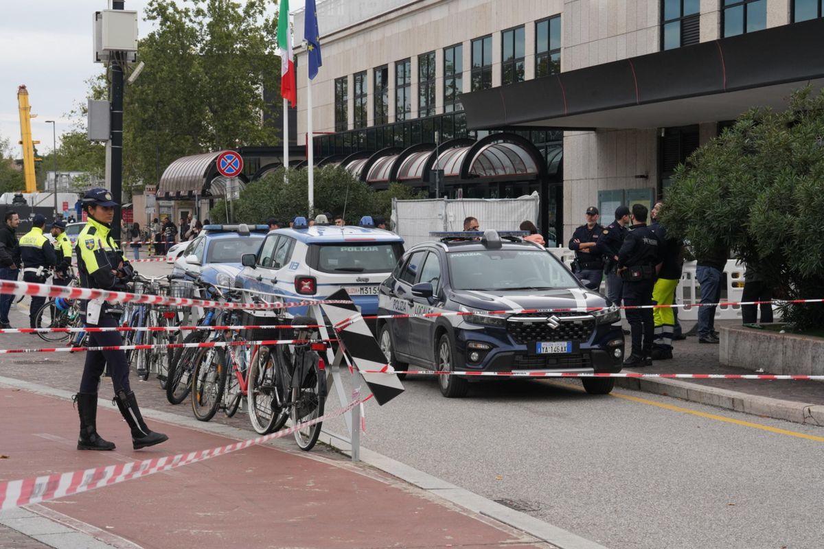 Già raccolti 12.000 euro per l’agente che ha sparato a un maliano a Verona