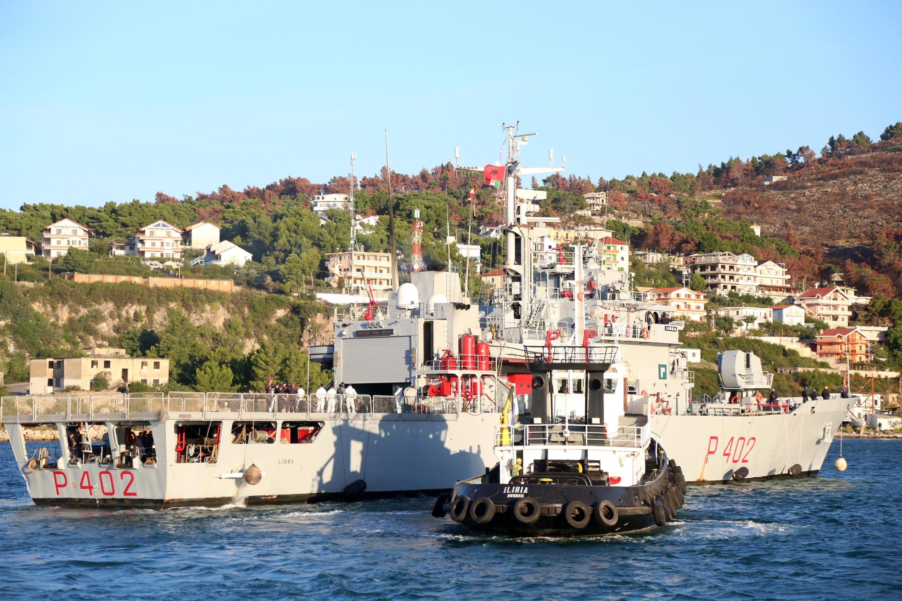 Salpa di nuovo la nave per l’Albania. La sinistra sbraita, il Ppe è con Roma