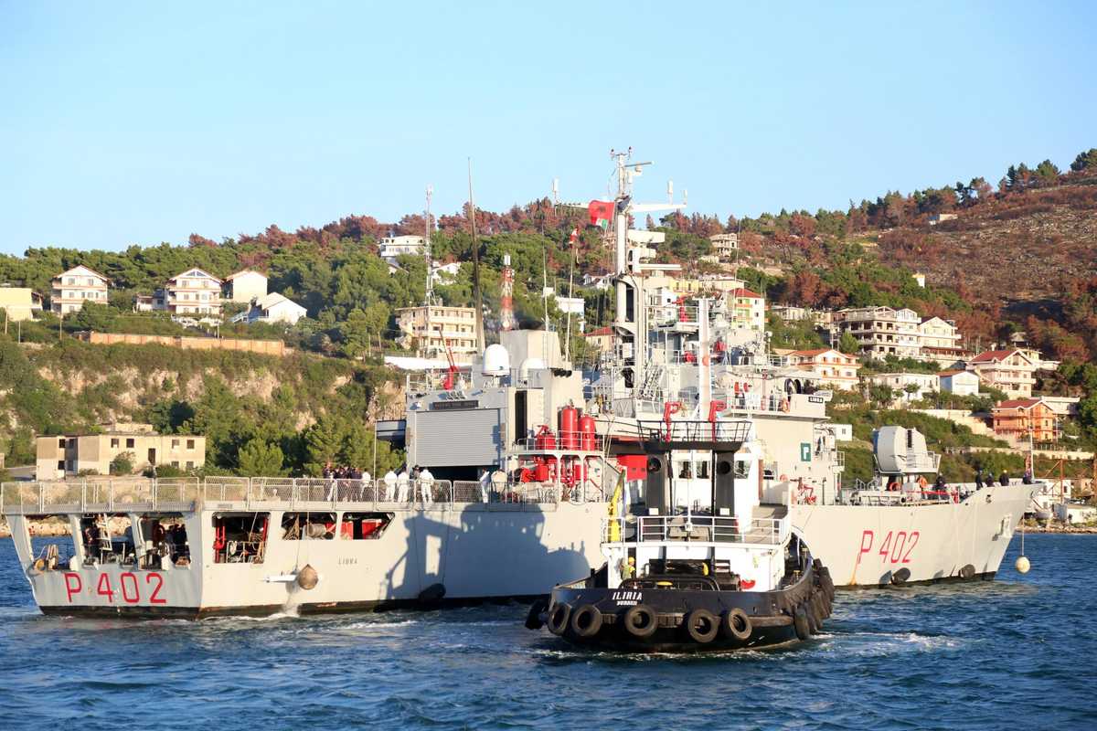 Salpa di nuovo la nave per l’Albania. La sinistra sbraita, il Ppe è con Roma