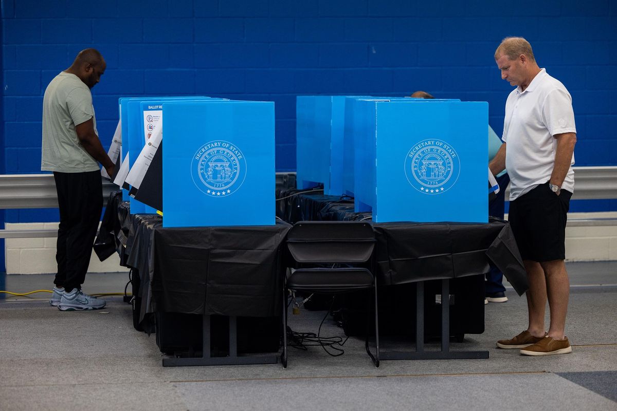 Voti senza carta d’identità e certificati taroccati. C’è già l’ombra dei brogli