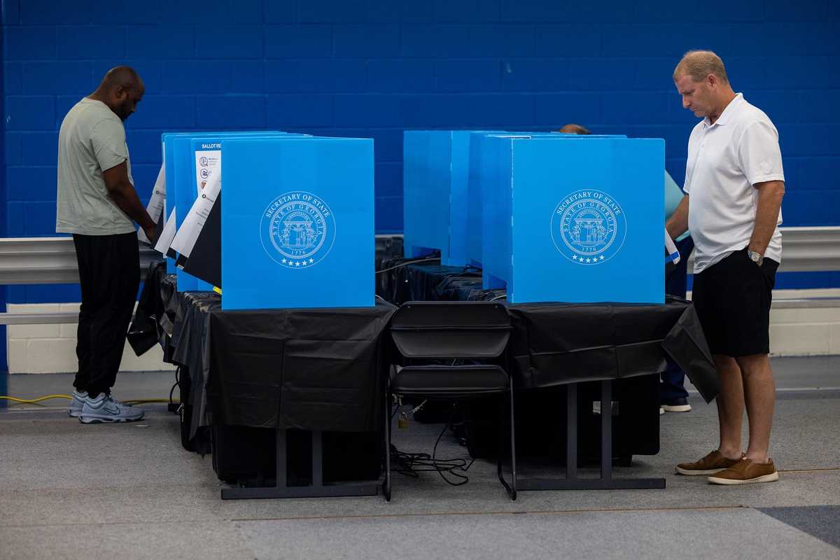 Voti senza carta d’identità e certificati taroccati. C’è già l’ombra dei brogli