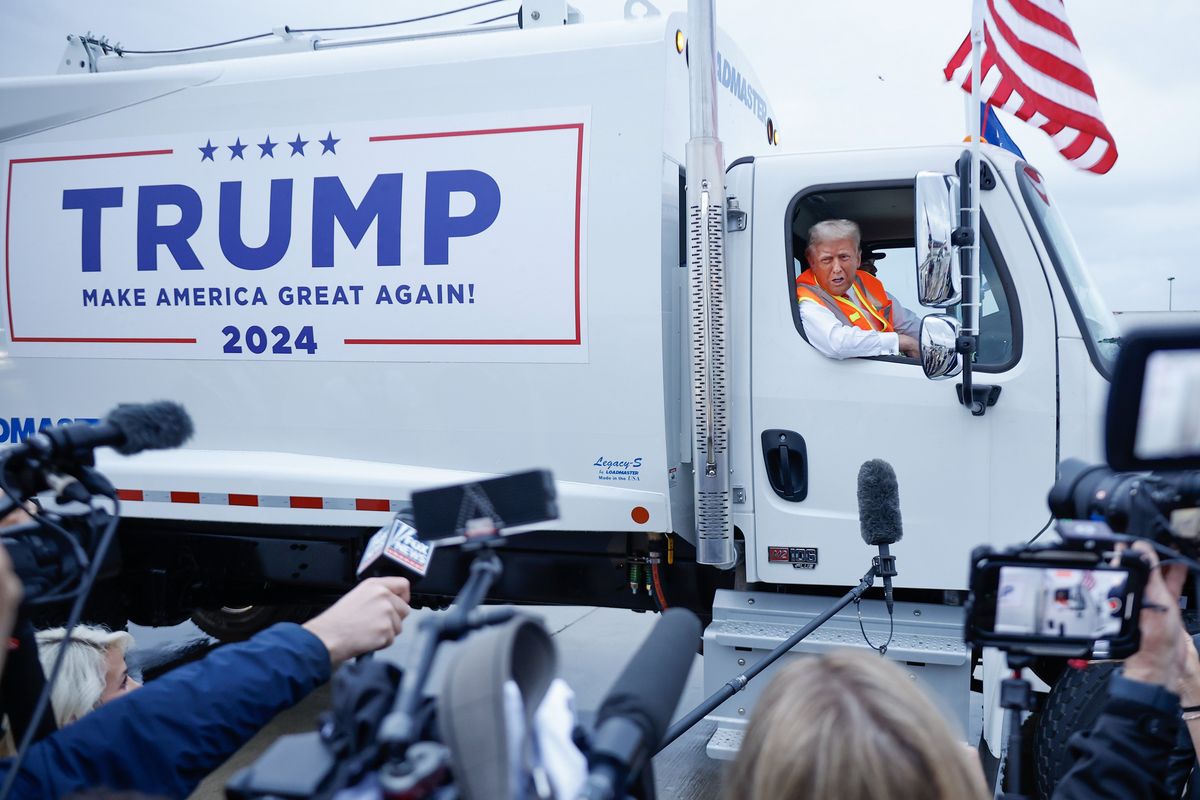 Trump «netturbino» manda in crisi i dem. Gli insulti di Biden diventano un autogol