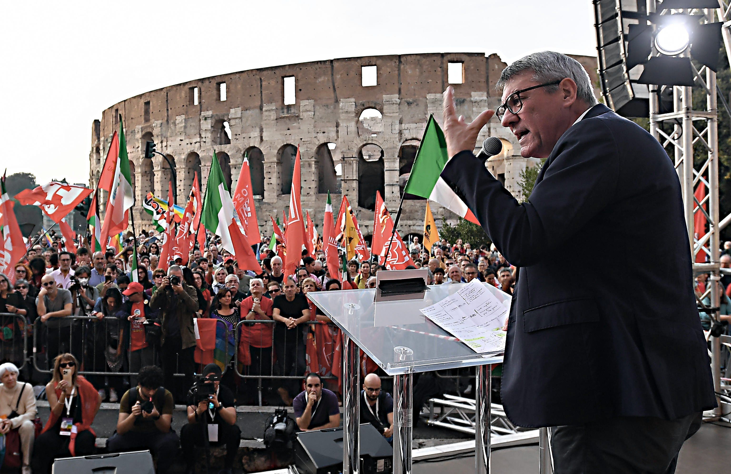 Landini perde la testa e invoca una rivolta
