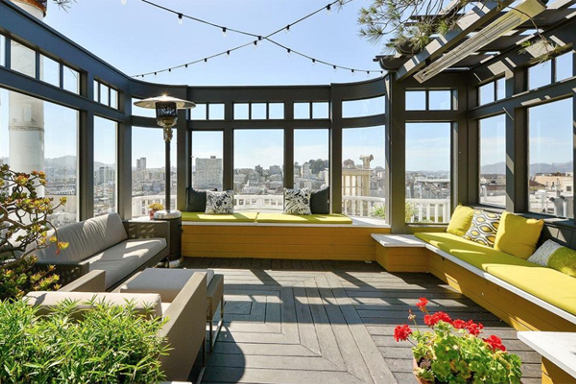 Property Porn Throw An Insane Patio Party At This 23M Nob H