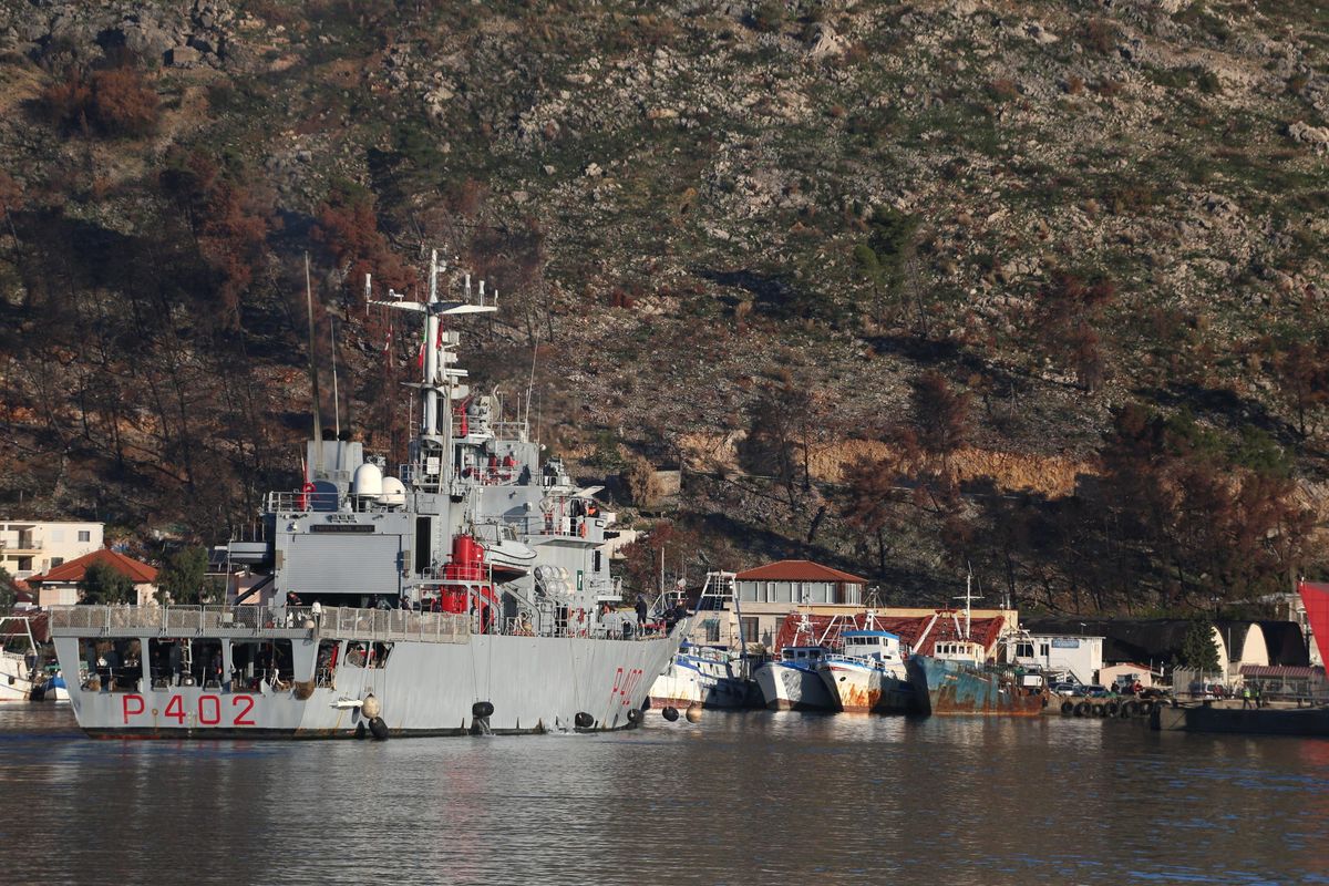 Intervento fotocopia sull’Albania: altri due trattenimenti sospesi