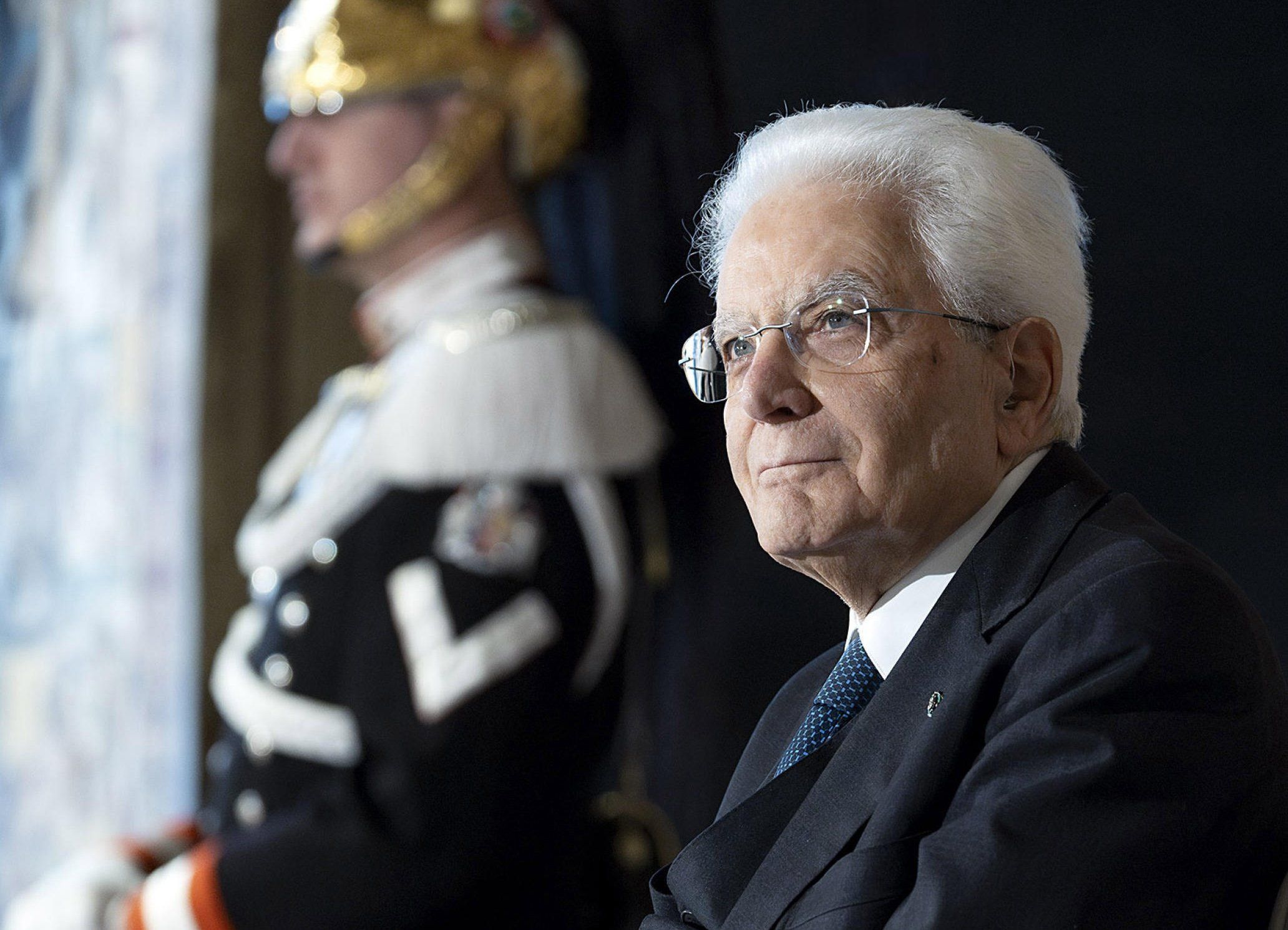 Re Sergio si traveste da sovranista solo per fare una rissa con Musk