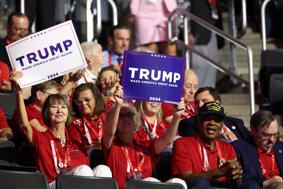 Femministe e Cei furiose con le donne perché hanno osato votare per Trump