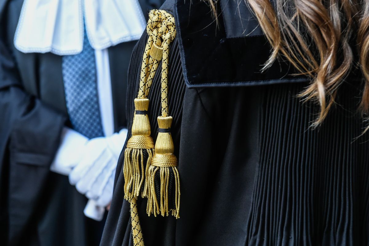 La nuova guerra dei giudici al governo per smontare la legge sulla surrogata