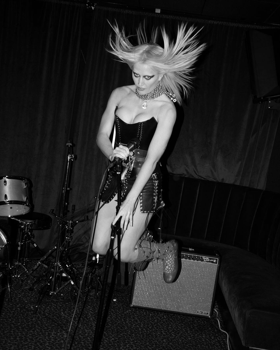 Amyl and the Sniffers’ Amy Taylor Talks "Cartoon Darkness" - PAPER Magazine