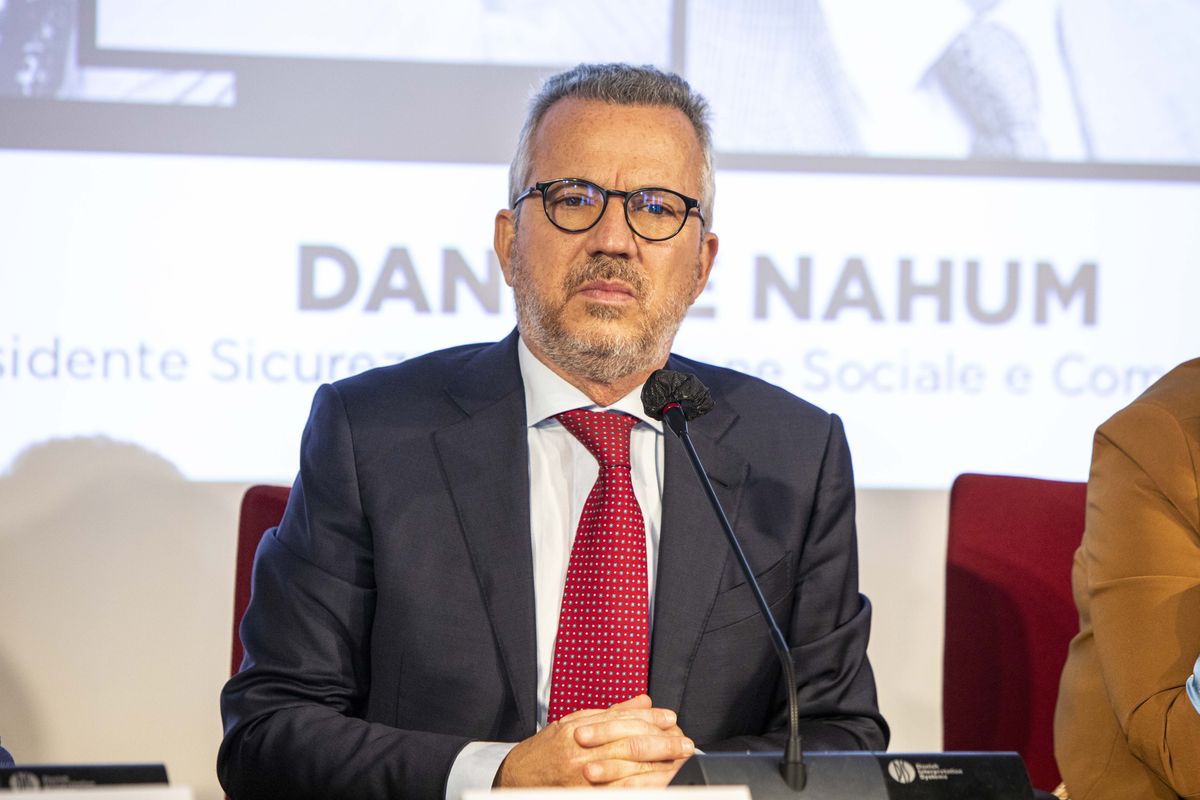 Estraneo al processo, ma con i dati in piazza