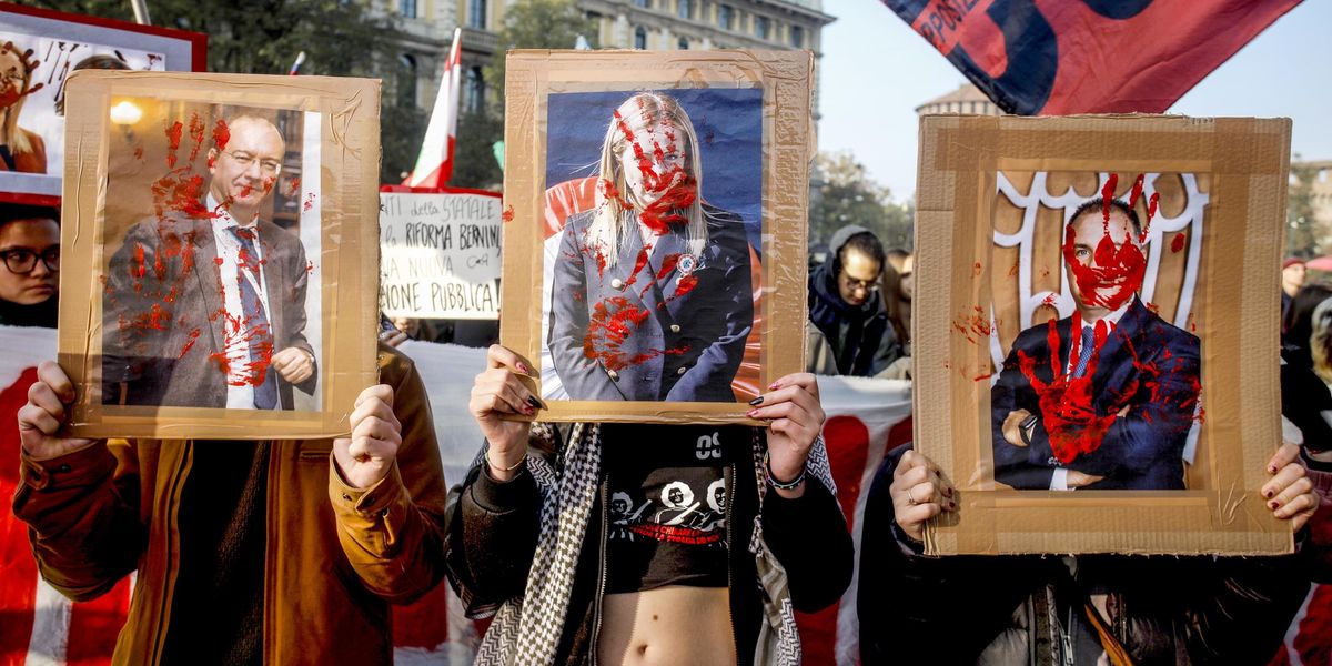 La sinistra scherza col fuoco e manda i poliziotti in ospedale