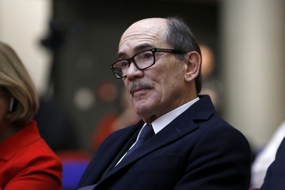 De Raho va all’assalto del suo ex vice Russo. E si scatena la guerra totale tra le toghe