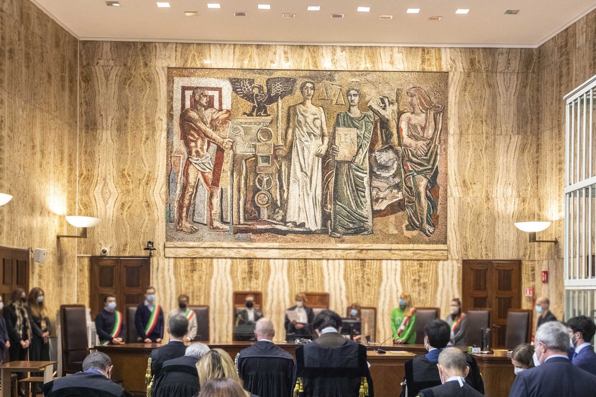 Le toghe ora passano pure ai ricatti. «Con la riforma processi più lunghi»