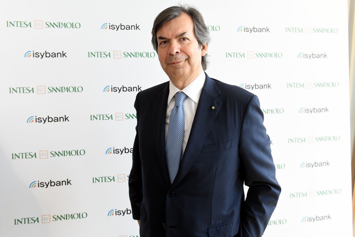 Sui soldi agli azionisti Intesa è prima in Europa