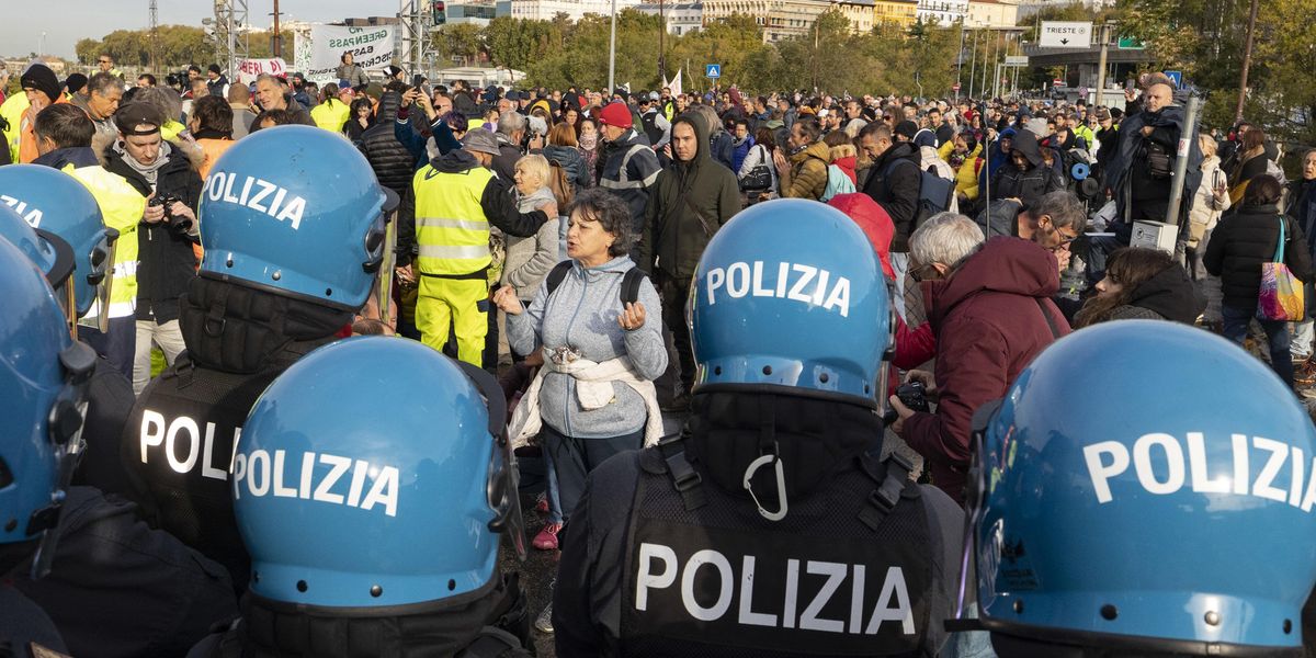 I poliziotti chiedono scusa per diktat e sanzioni: «Trieste la pagina più nera»