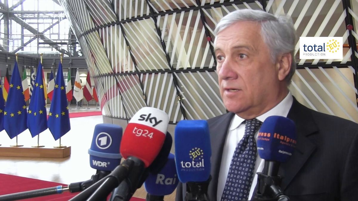 Guerra, Tajani: «Armi Ue necessarie in Ucraina, non cambia la nostra linea»