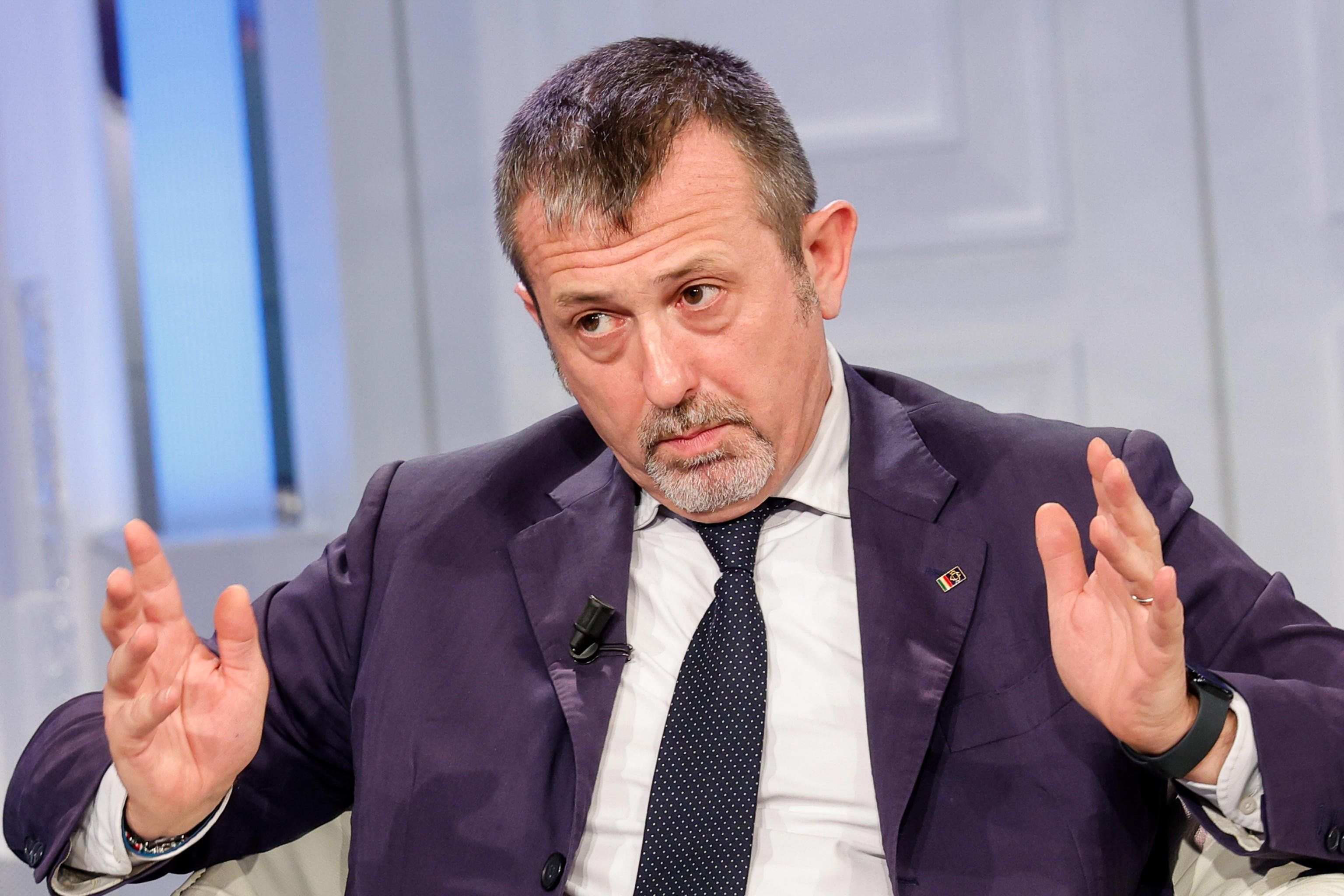 «Pregiudizi ideologici a sinistra contro chi indossa una divisa»