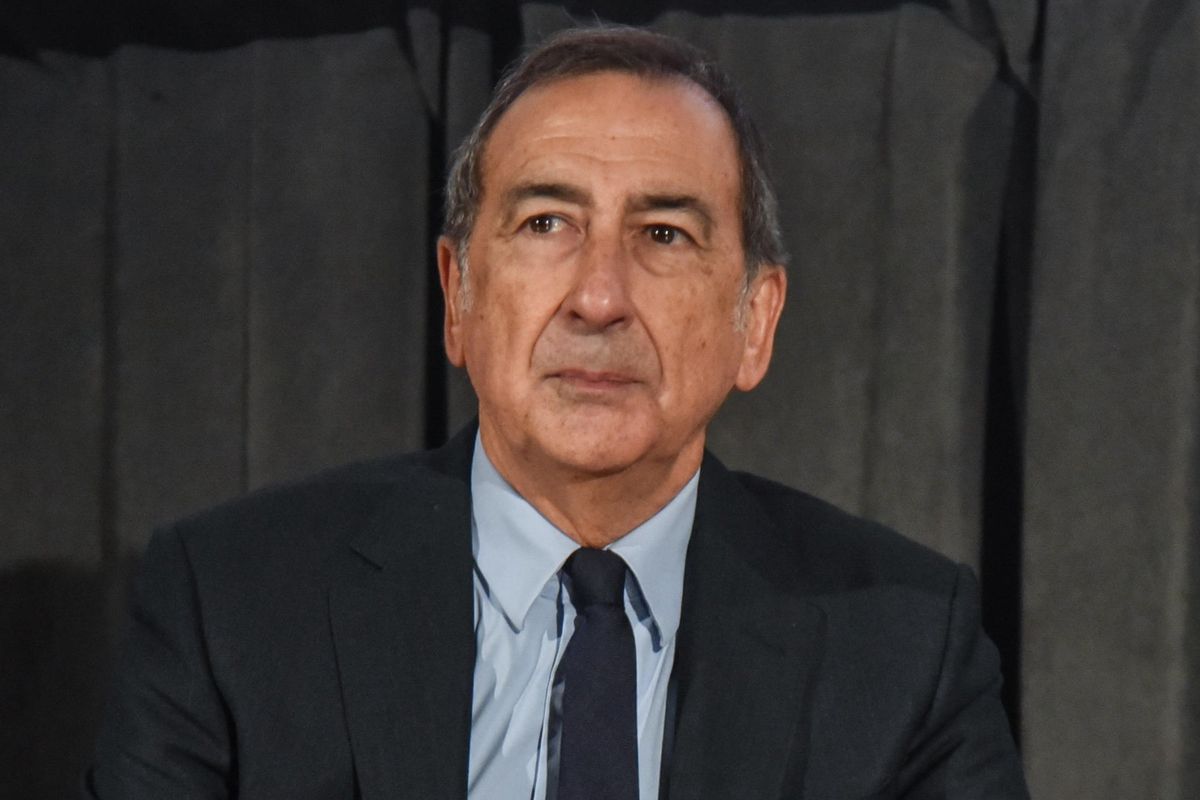 La città esplode, il sindaco sta zitto