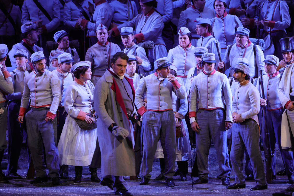 Verdi in battaglia contro il fato sulle spalle del suo amato Manzoni