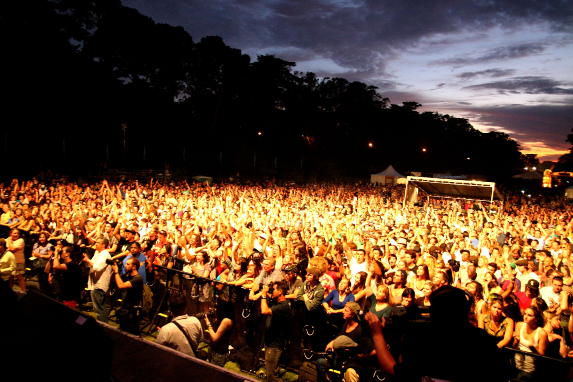 Event hotter. Сан-Франциско outside Lands Music and Arts Festival. Музыкальный фестиваль арт. Outside Lands Music & Arts Festival 2021. Outside Lands Festival 2016.