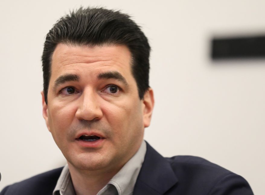 RFK Jr. Nomination Under Fire From Trump's Former FDA Chief