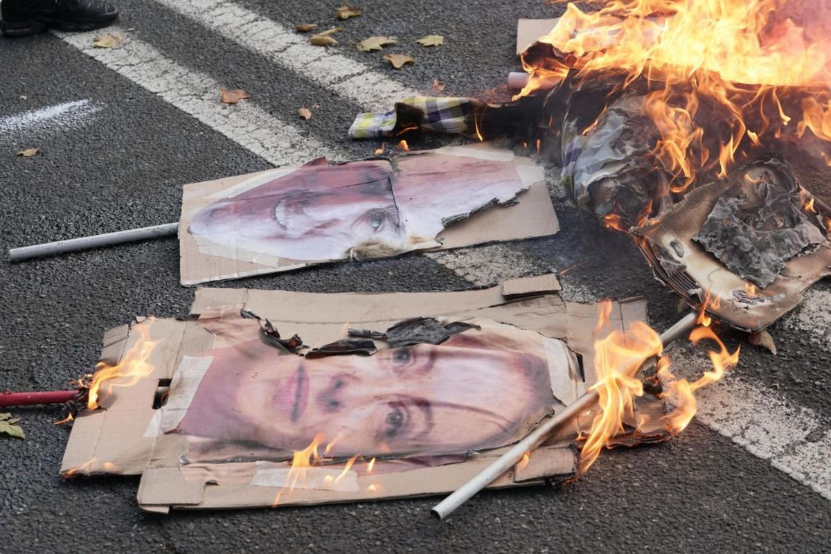 Sindacati sempre in piazza e mai in fabbrica