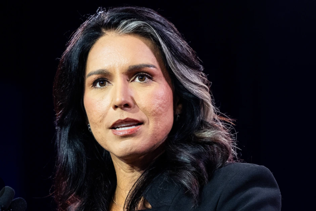 Former Aides Say Tulsi Gabbard Was Duped By Kremlin Propaganda