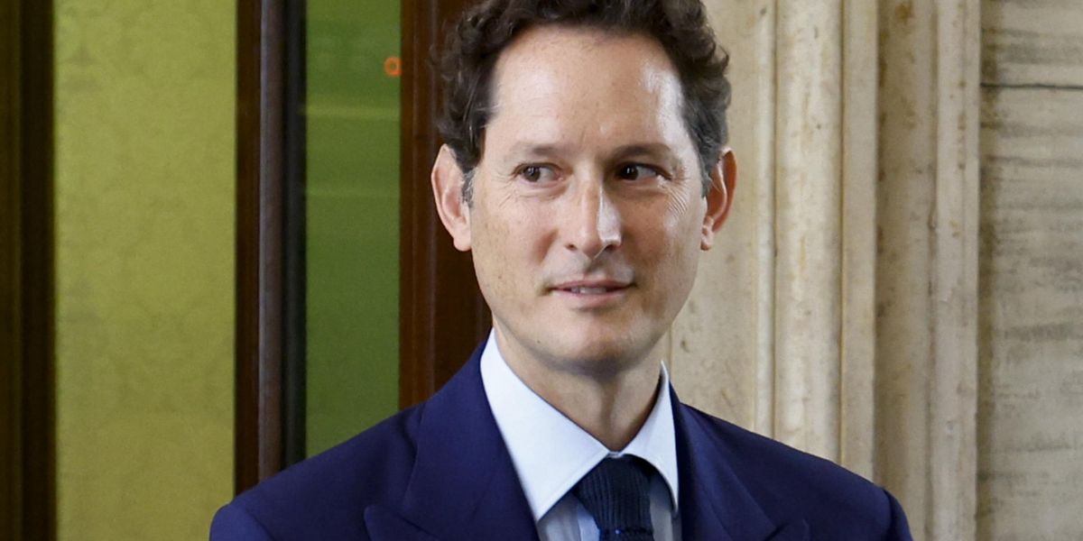 Elkann governo: una nuova piattaforma in cambio di aiuti