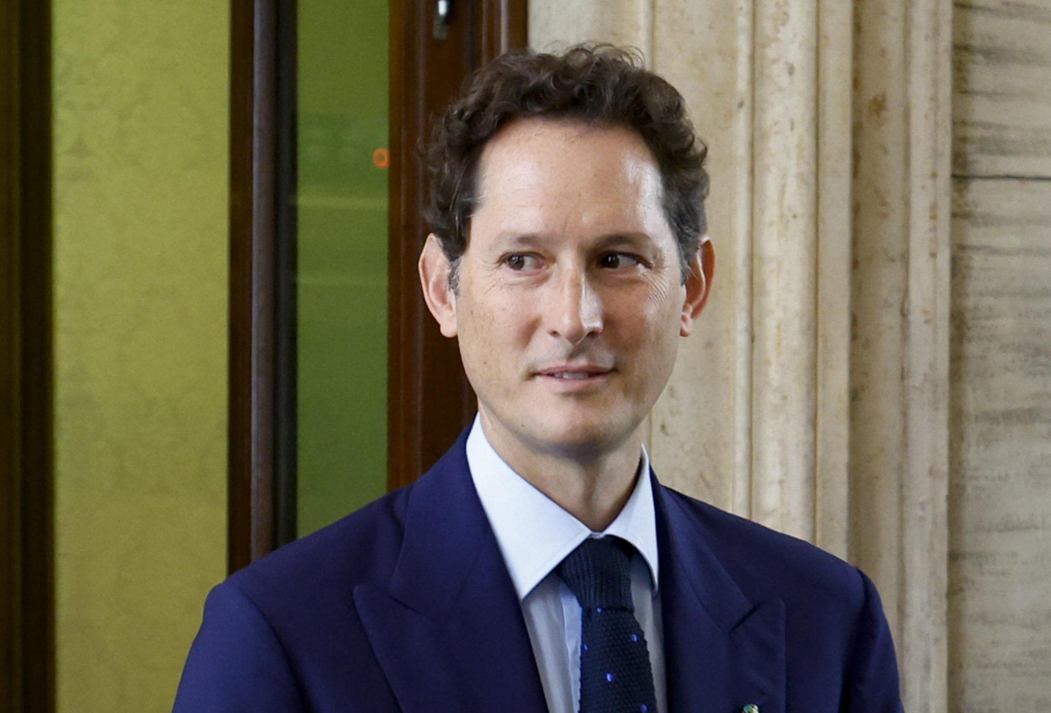 Elkann-governo: una nuova piattaforma in cambio di aiuti