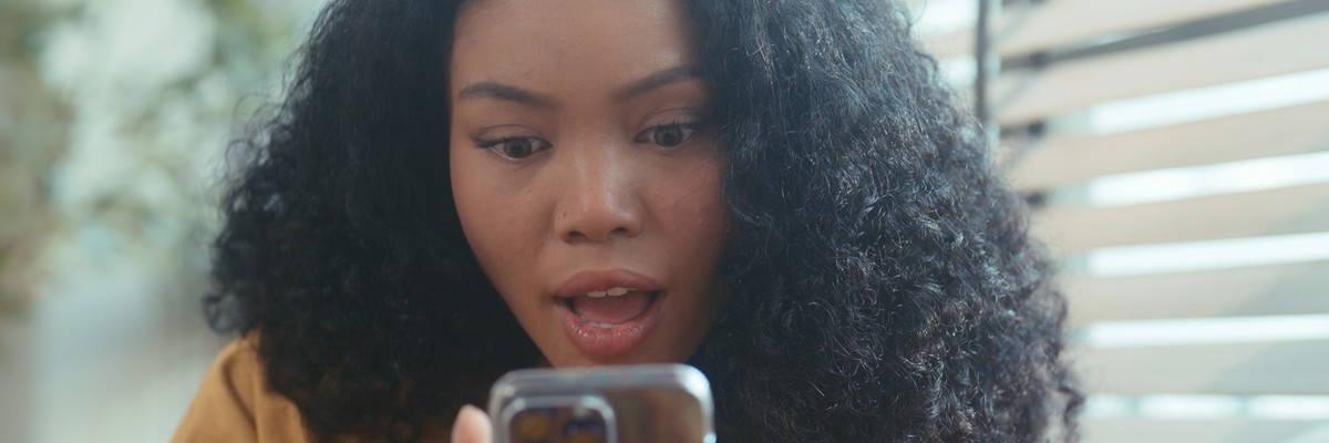 This Is How To Handle Relationship-Related Social Media Content This Year