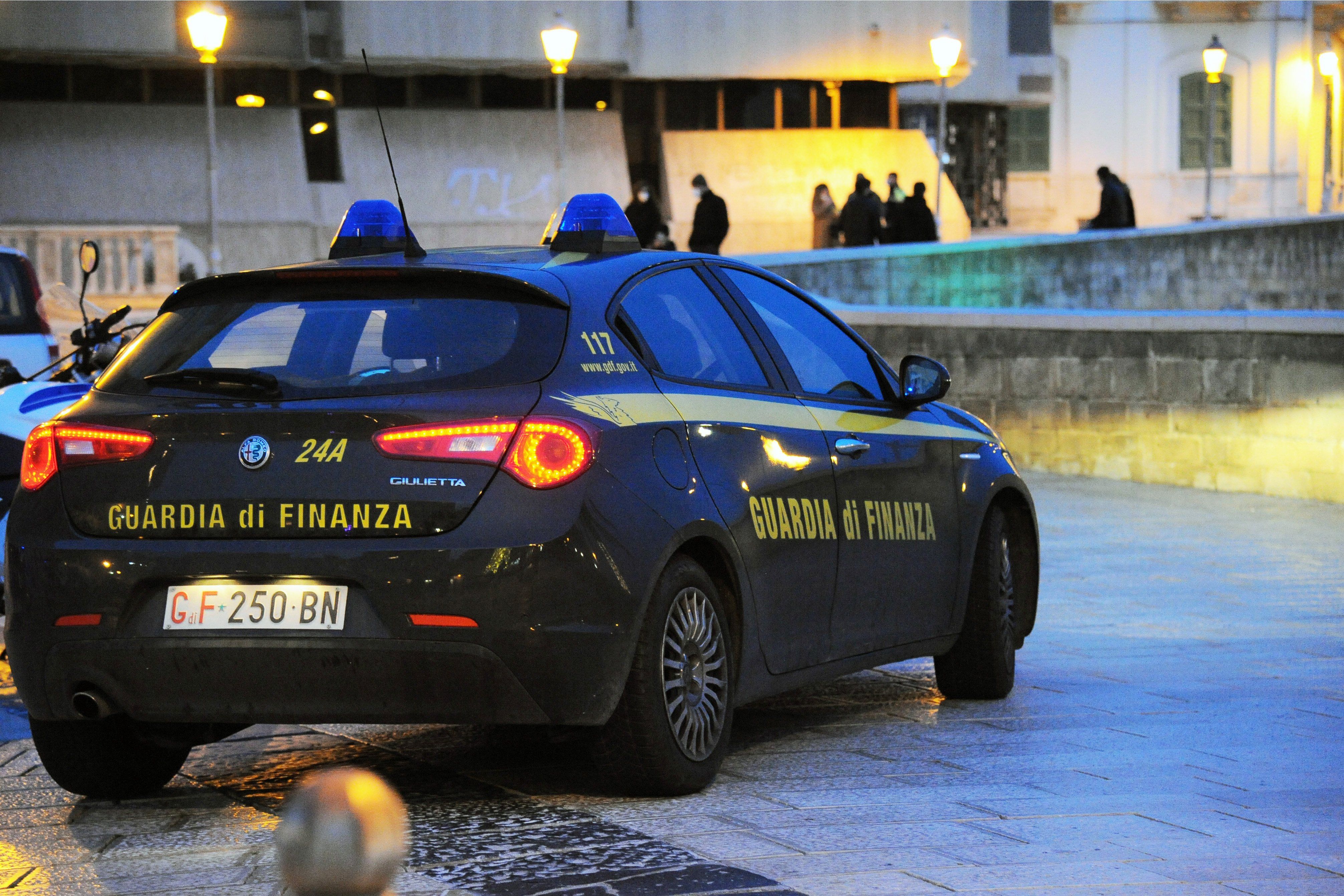 Diplomificio per operatori sanitari. Iscritto anche un pusher toscano