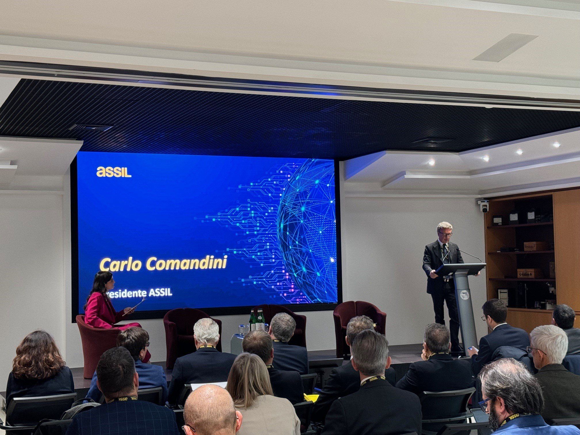 Il 71% dei prodotti di illuminazione venduti online in Ue non è conforme