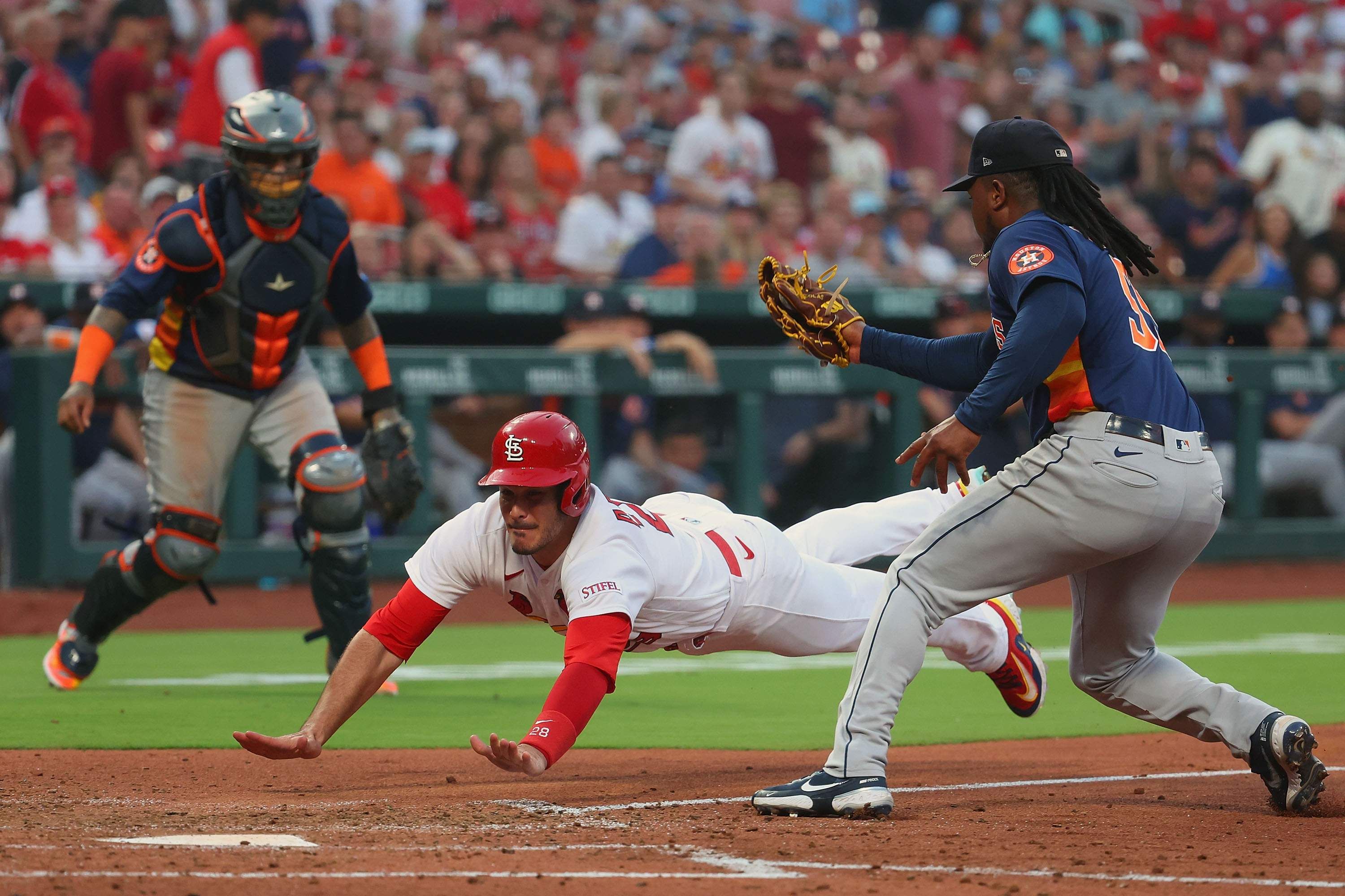 Mounting evidence suggests Astros dodged a huge bullet with Nolan Arenado