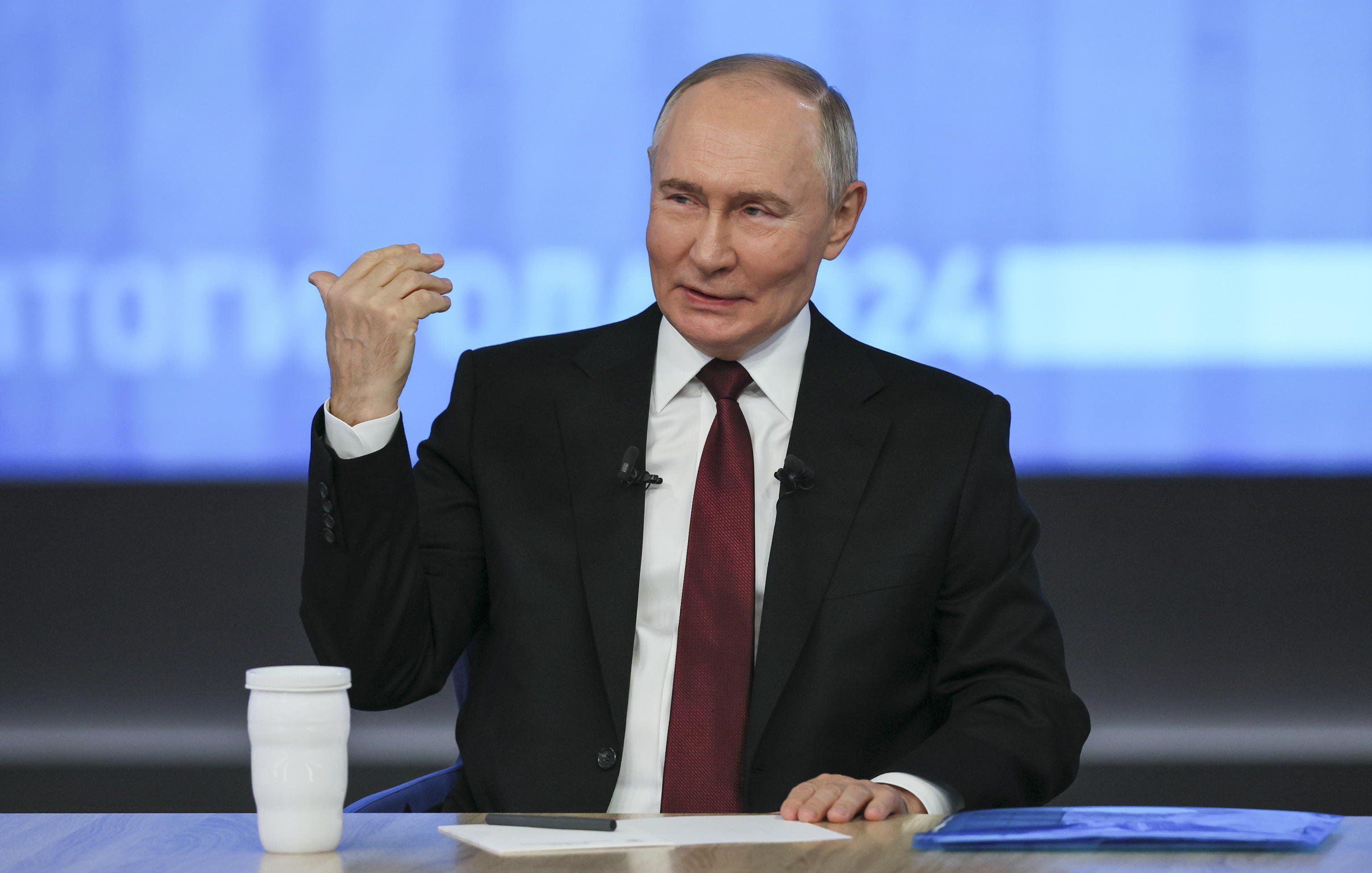 Giallo sui conti bancari chiusi ad associazioni e testate accusate di «filo putinismo»
