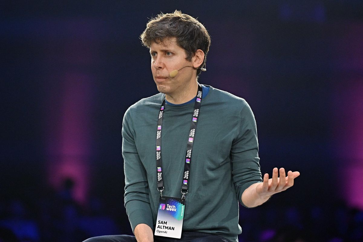 Garante, multa di 15 milioni a OpenAi. «Dati degli utenti usati senza regole»