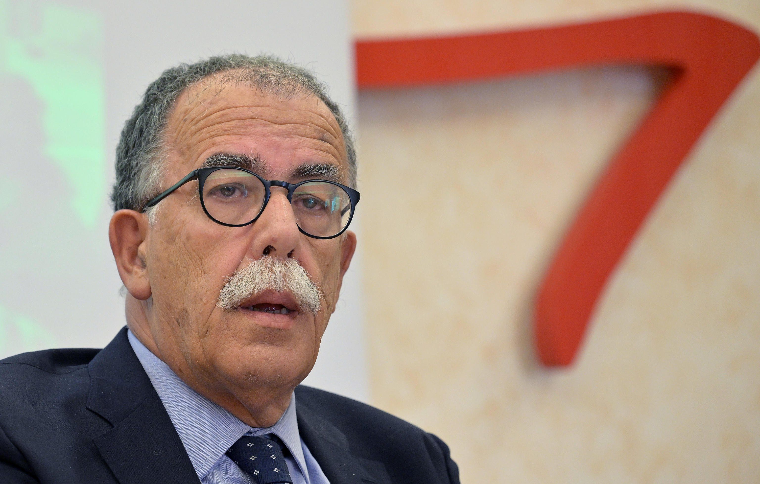 Caro Ruotolo, la coerenza le fa un... baffo