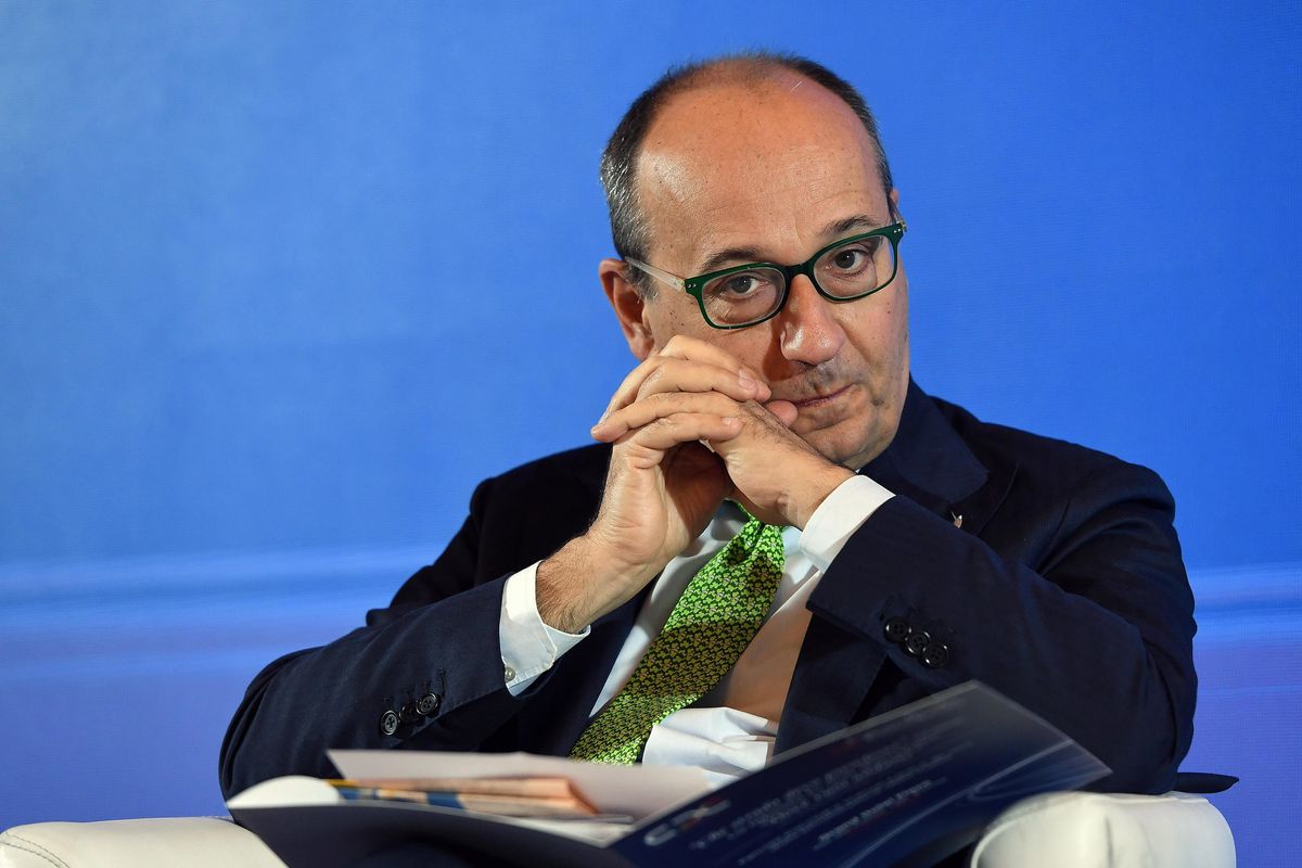 «Con i nostri risparmi Draghi vuol finanziare l’industria tedesca»