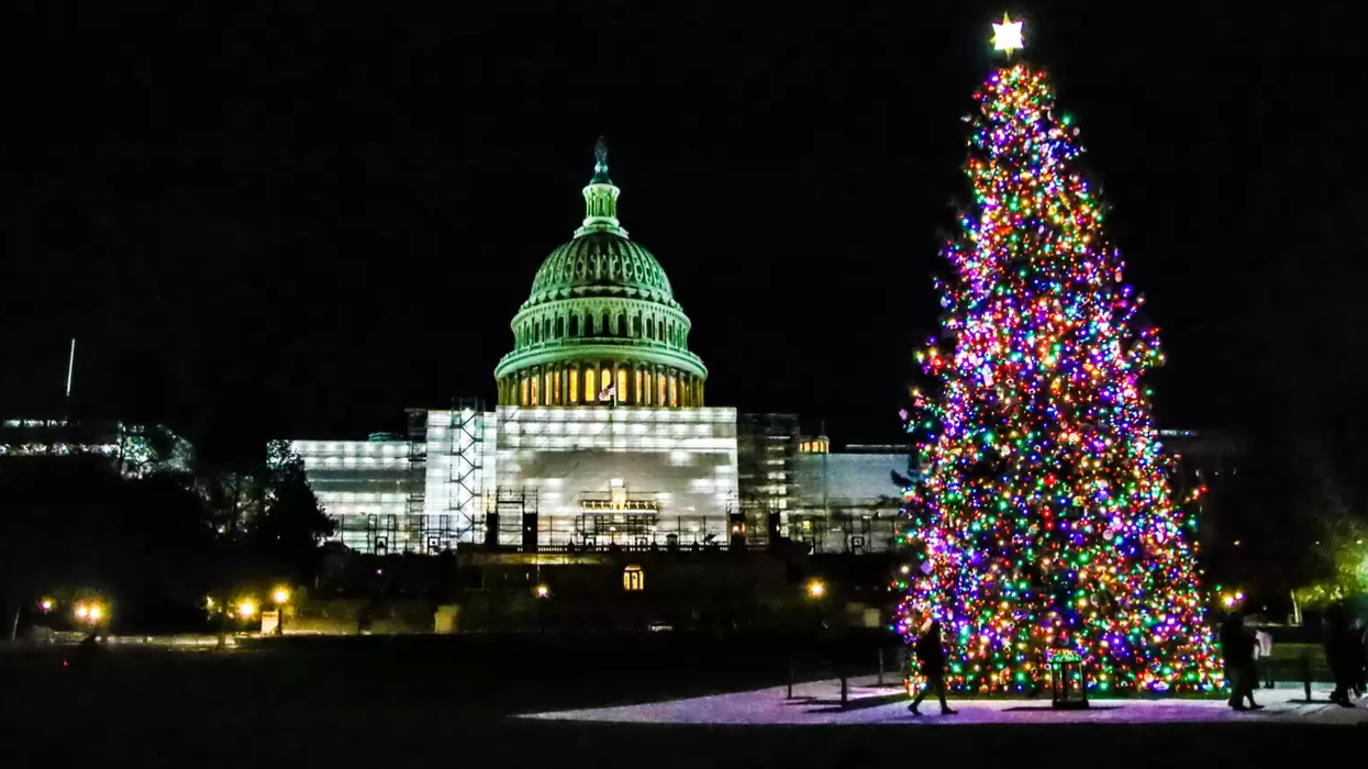 A 'War On Christmas' Story (Or How Right-Wing Media Try To Kill Holiday Spirit)
