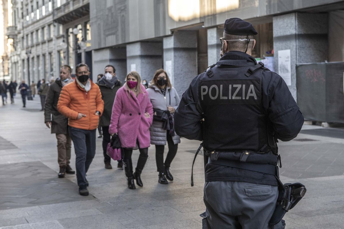 Cancellare le multe è sacrosanto: ora si rimborsi chi perse lo stipendio