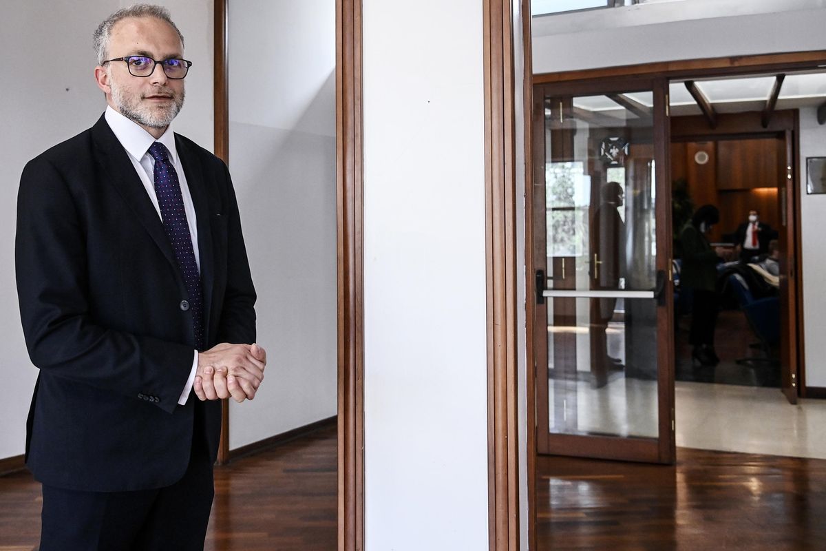 Flop e pasticci dell’esattore di Stato sotto l’ala del Colle