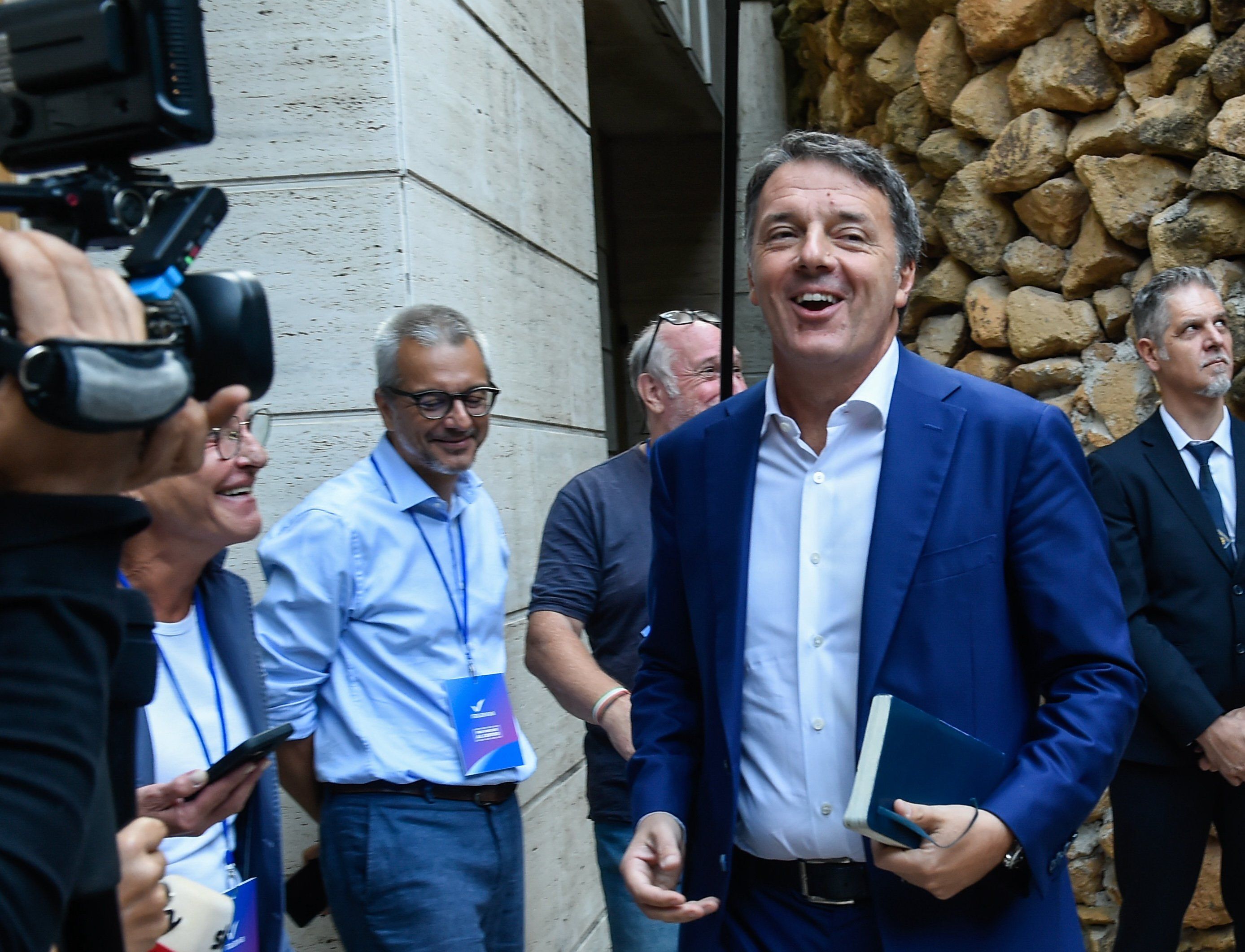 Renzi faccia i soldi che vuole, ma da privato cittadino