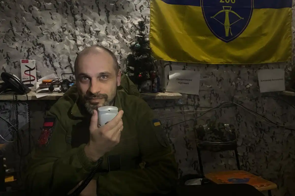 Il Capodanno triste del fronte tra città semi deserte ed esplosioni in lontananza