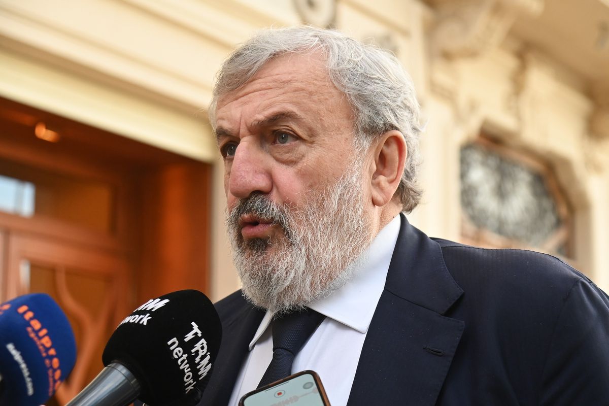 Incredibile Emiliano. Esposto sulla Puglia: «Il bilancio regionale contiene falsi»