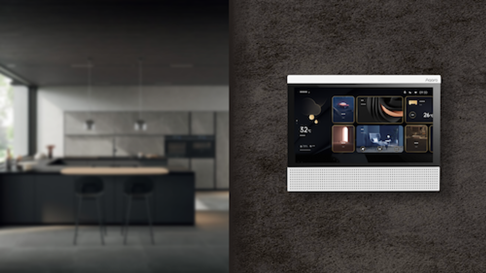 Photo of Aqara Panel Hub S1 Plus installed on a wall