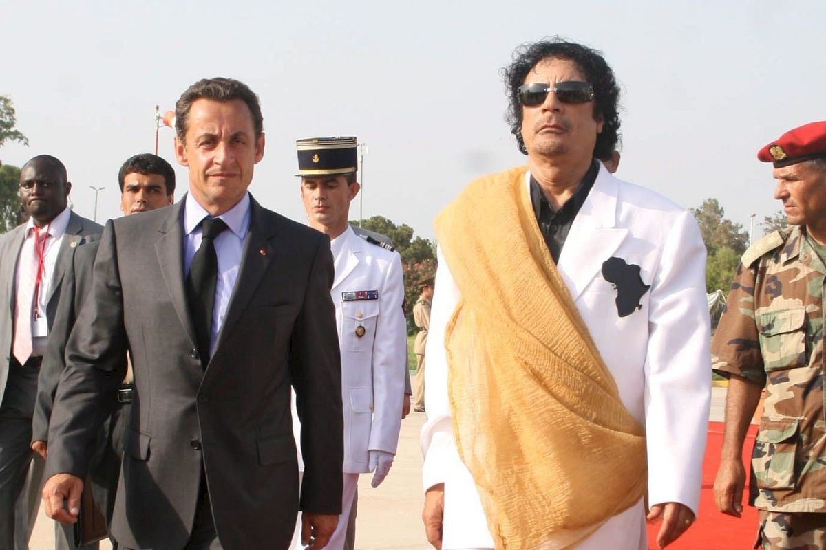 Sarkozy alla sbarra per i 50 milioni che avrebbe ricevuto in nero da Gheddafi