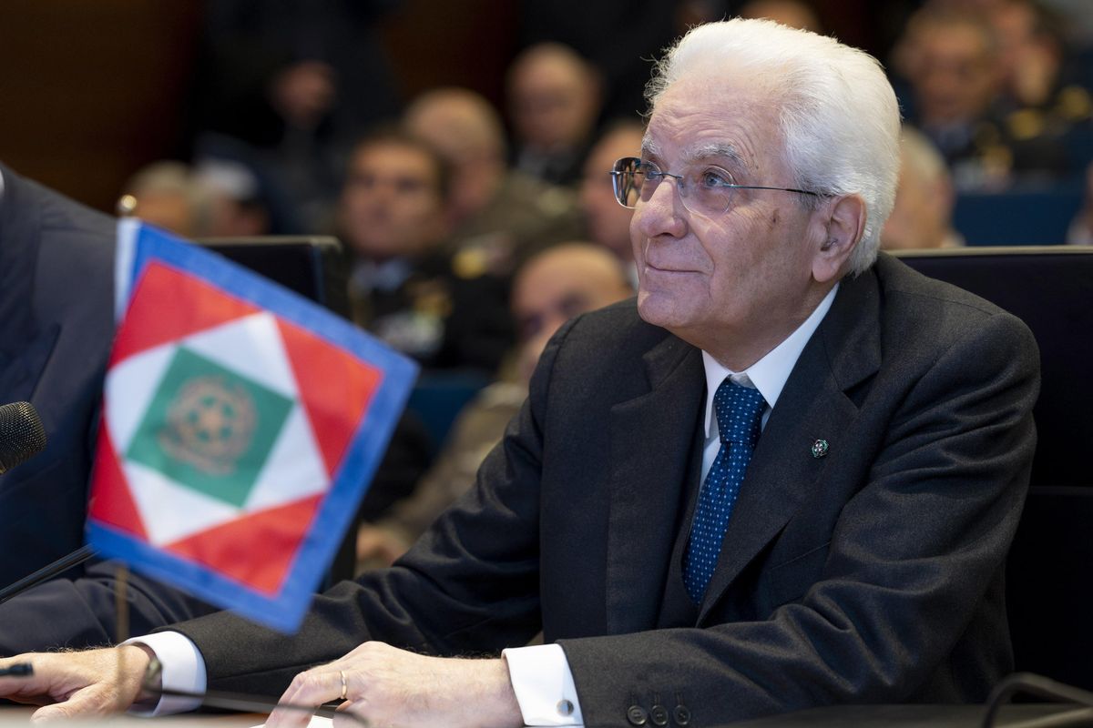 Operazione negata al non vaccinato. Mattarella, ministro e sinistra muti