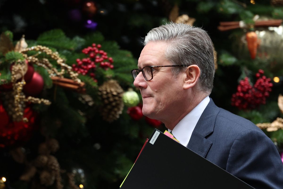 Dal 1984 di Orwell al 2024 di Starmer. L’Inghilterra pare un Grande Fratello